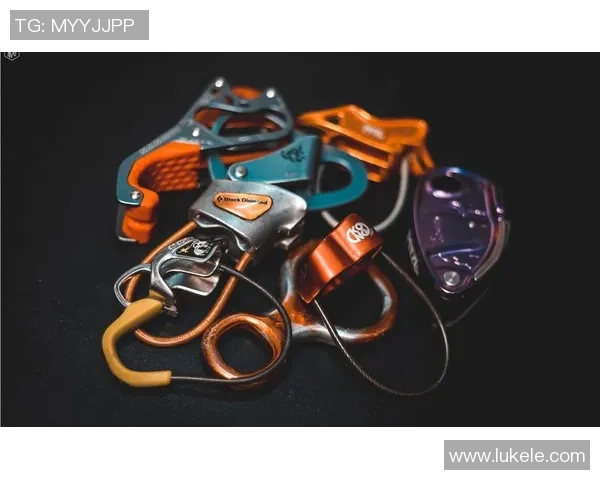 攀岩装备选购指南:如何选择适合的护膝提升攀岩体验