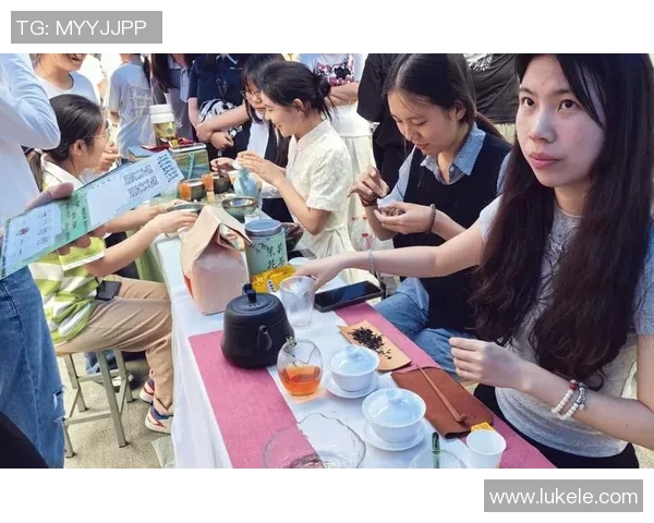 茶堂韵味：探索茶文化的沉浸体验与品茗之道